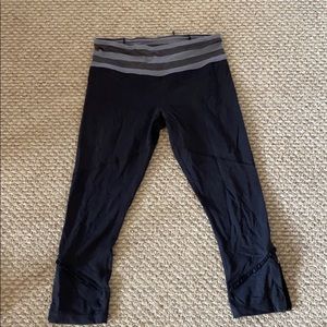 Women’s size 8 lululemon running crops